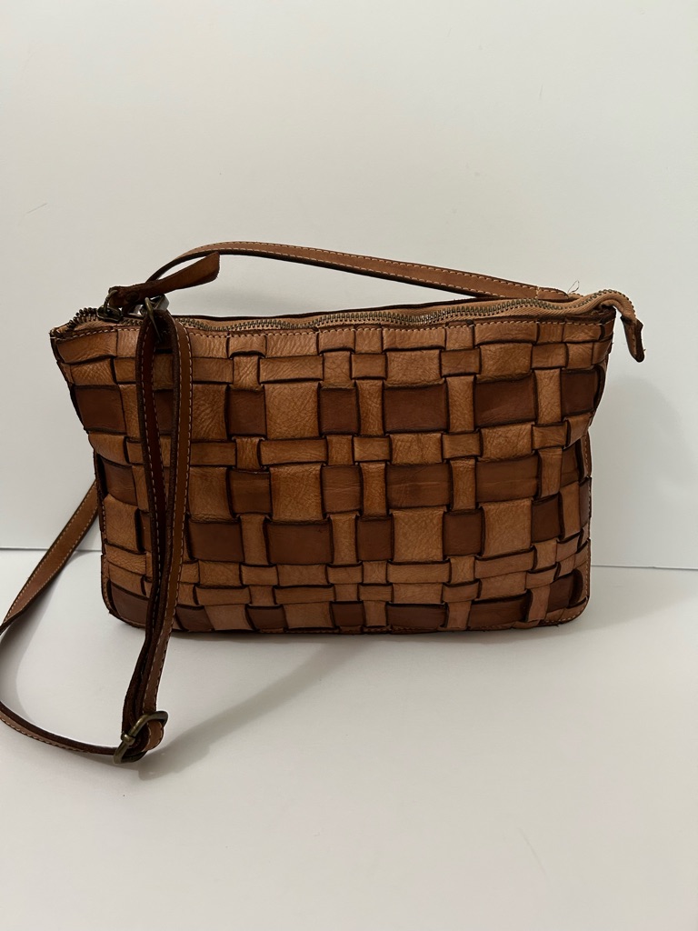 Constanza Rota - Woven Leather Crossbody Bag. Made In Italy